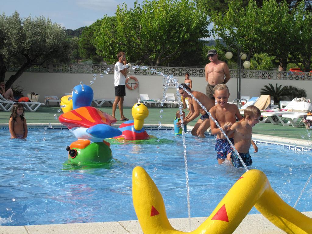 Hotel Camping Roca Grossa Calella Exteriér fotografie